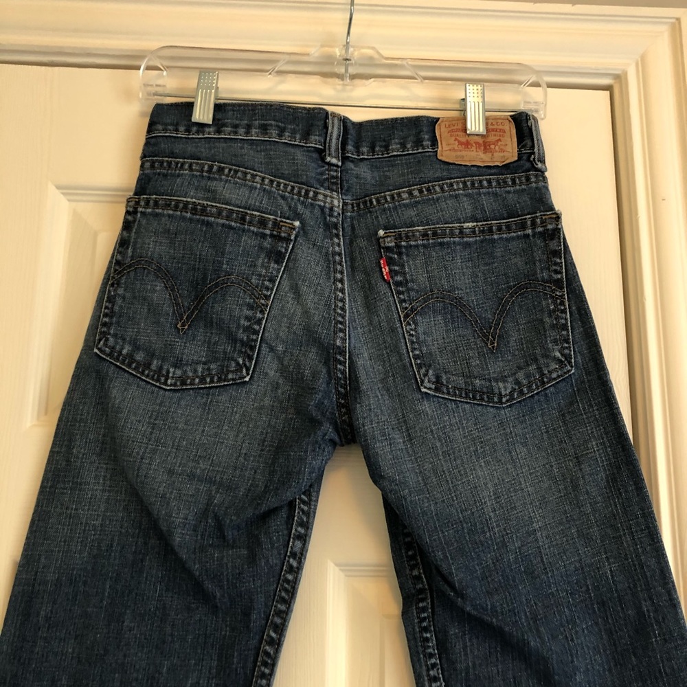 Levi loose straight jeans in a dark wash